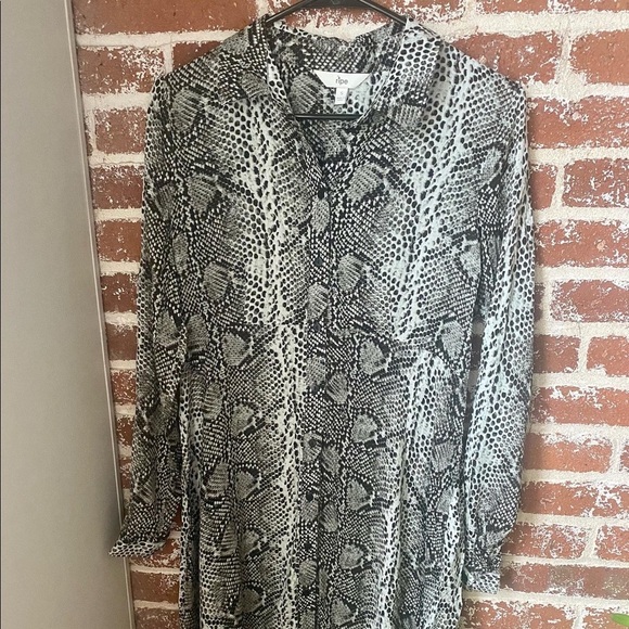 Ripe Snakeskin Black, White & Gray Long Sleeve Dress - Picture 5 of 5